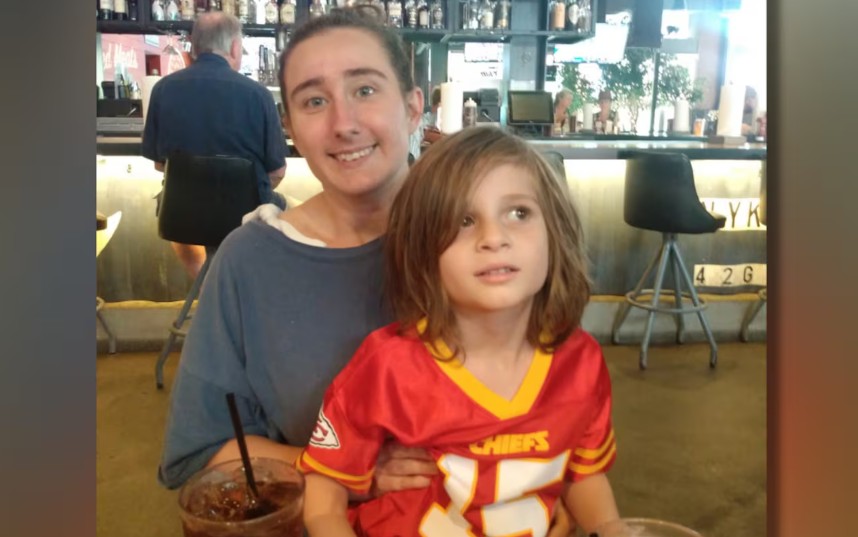 Mom Pleads Guilty After 5-Year-Old Son Falls 17 Stories to His Death ...